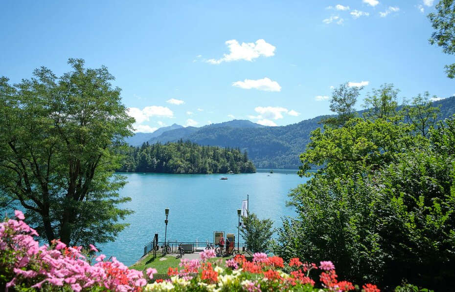 Single room at lake Wolfgangsee - with balcony