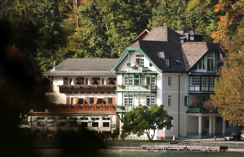 Autumn vacation at the lake, Salzkammergut, Wolfgangsee