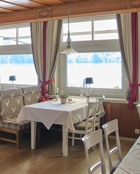 Eat well at lake Wolfgangsee: Restaurant & parlor 